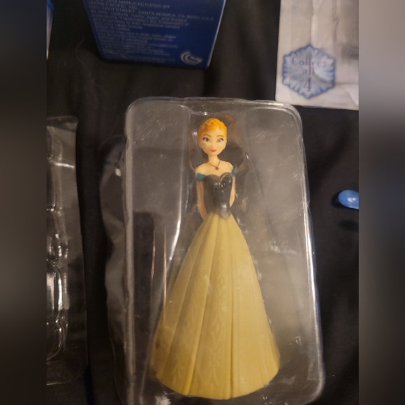 Frozen Princess Anna, Elsa, And Friends Disney Pixar toy figures 7pieces New - Picture 3 of 7